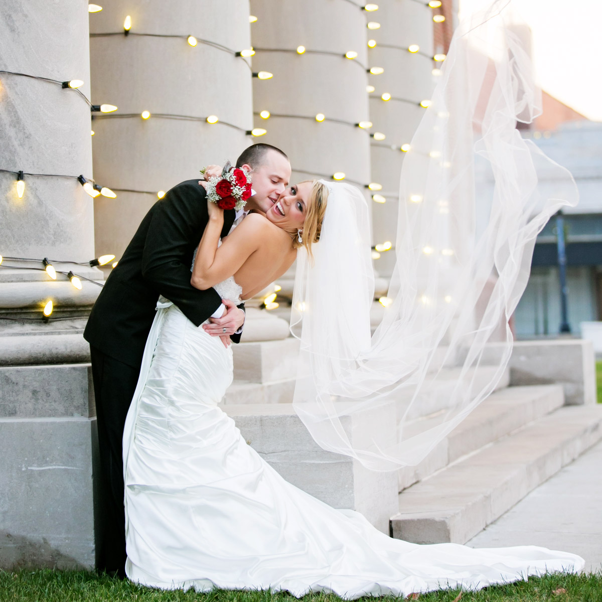 Featured wedding photographer, KC weddings, Jana Marie Photos, Christmas lights