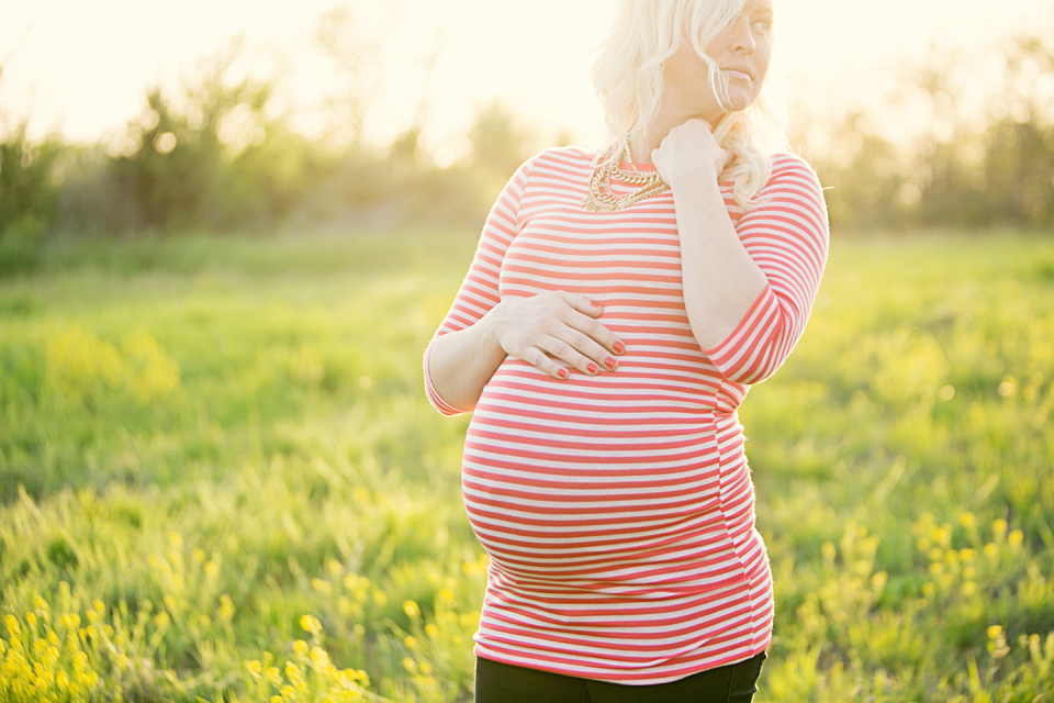 Featured lifestyle photographer, Jana Marie Photography, Belly pictures, Pregnancy, love