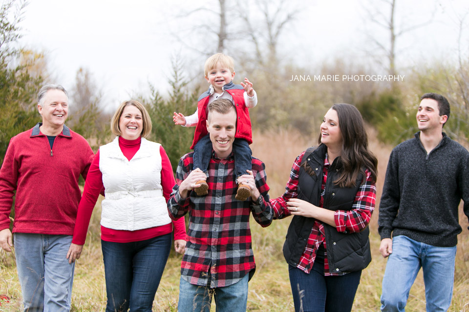 Tree farm pictures, Christmas photos, Family at Christmas, Blue Springs Lake, Jana Marie Photography, Kansas City family photographer